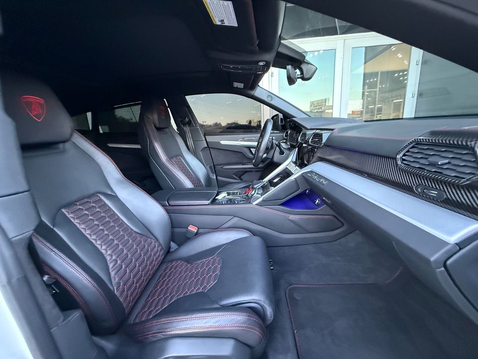 2022 Lamborghini Urus