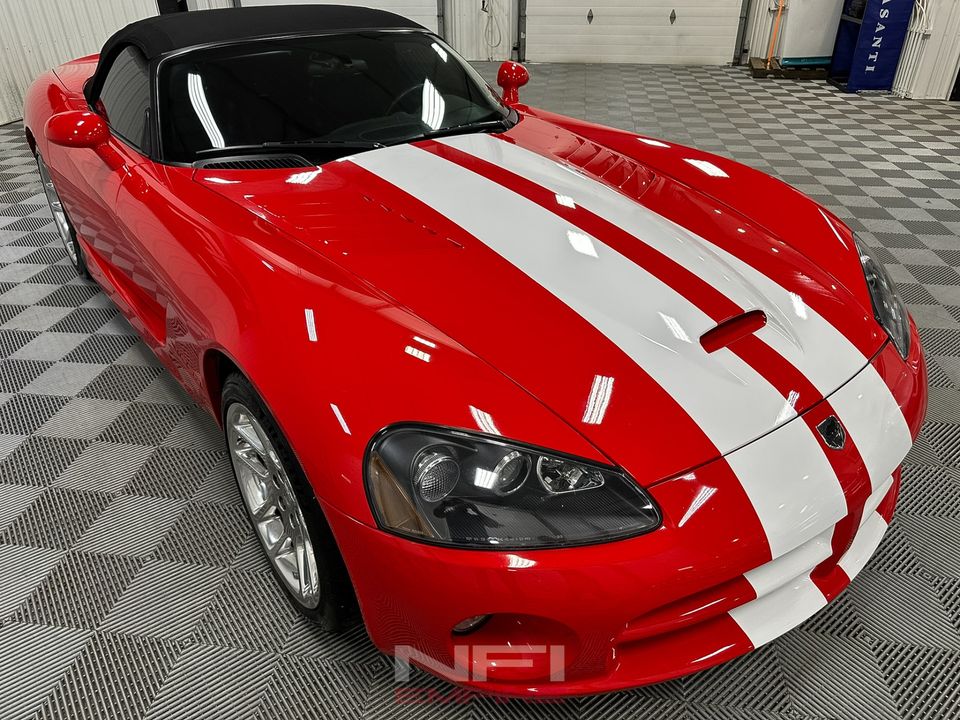 2004 Dodge Viper