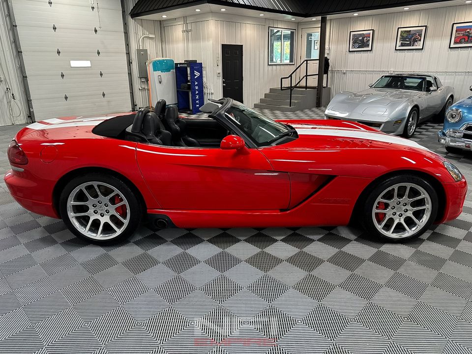2004 Dodge Viper