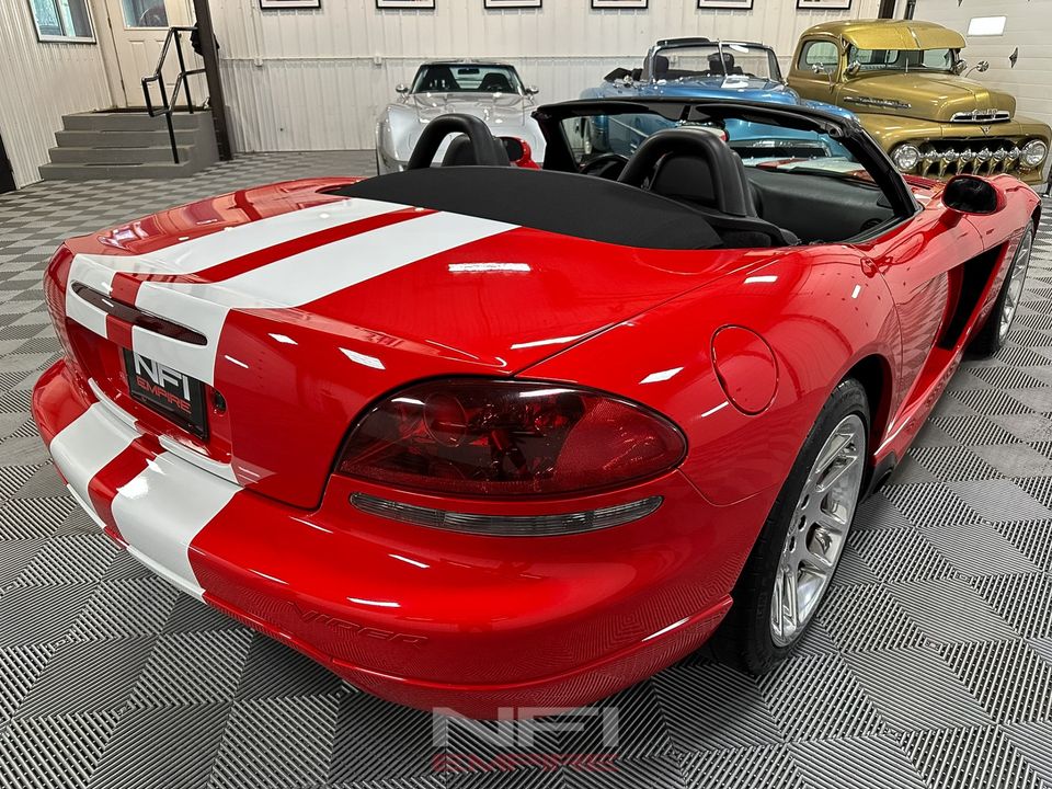 2004 Dodge Viper