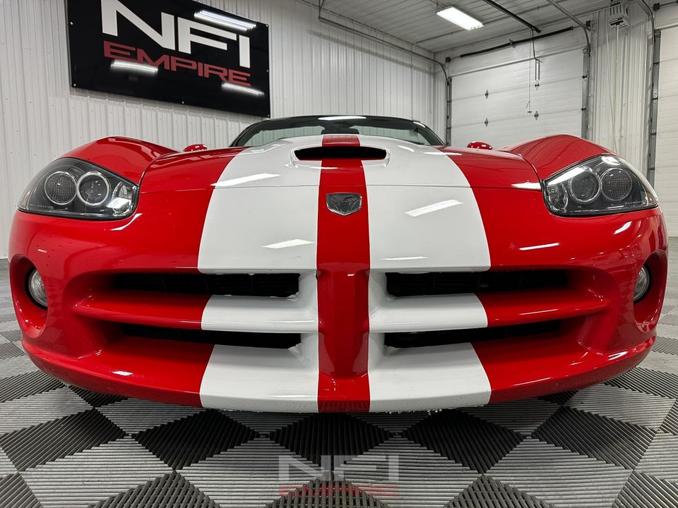 2004 Dodge Viper