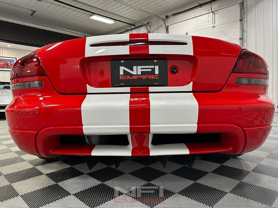 2004 Dodge Viper
