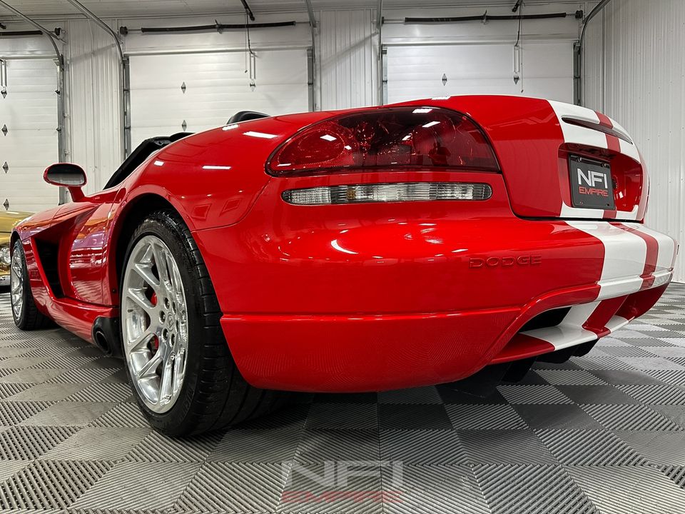 2004 Dodge Viper