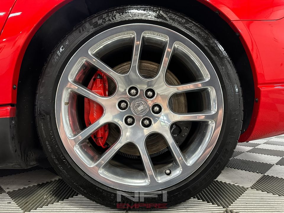 2004 Dodge Viper
