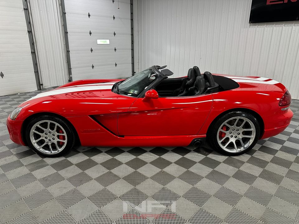 2004 Dodge Viper