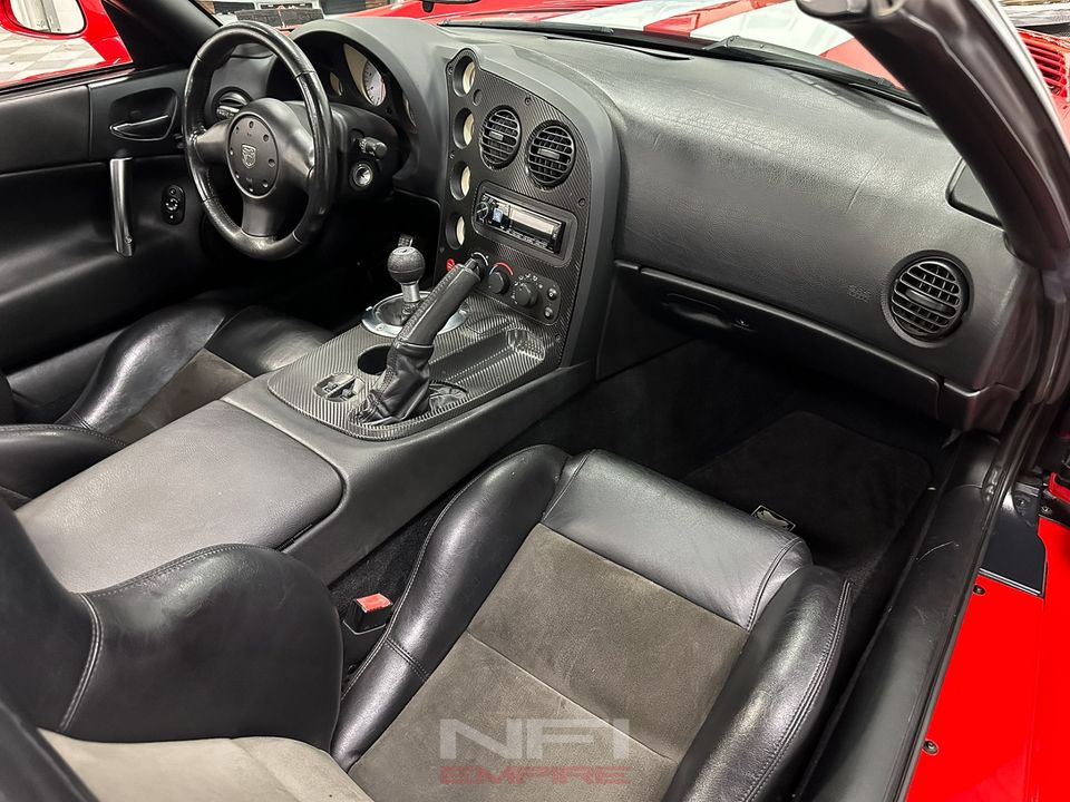2004 Dodge Viper