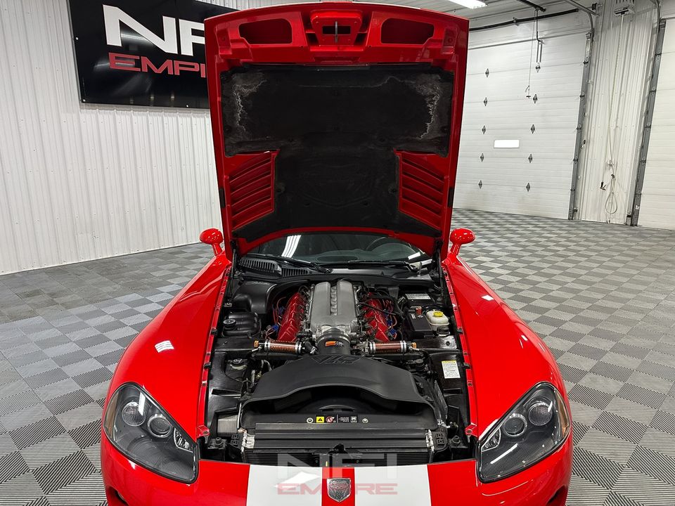 2004 Dodge Viper