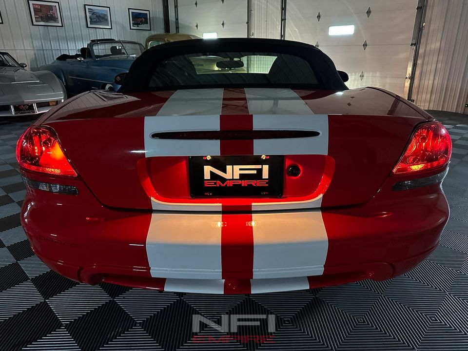 2004 Dodge Viper