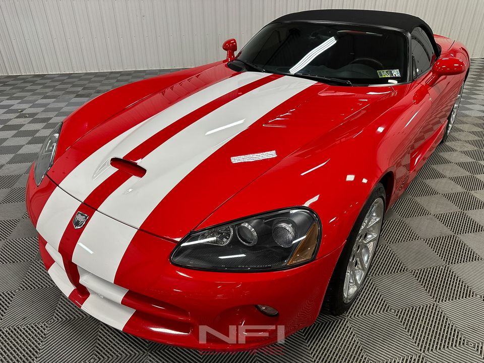 2004 Dodge Viper