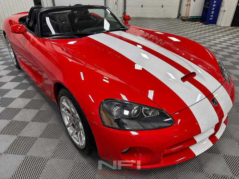 2004 Dodge Viper