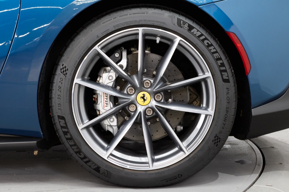 2021 Ferrari 812 GTS