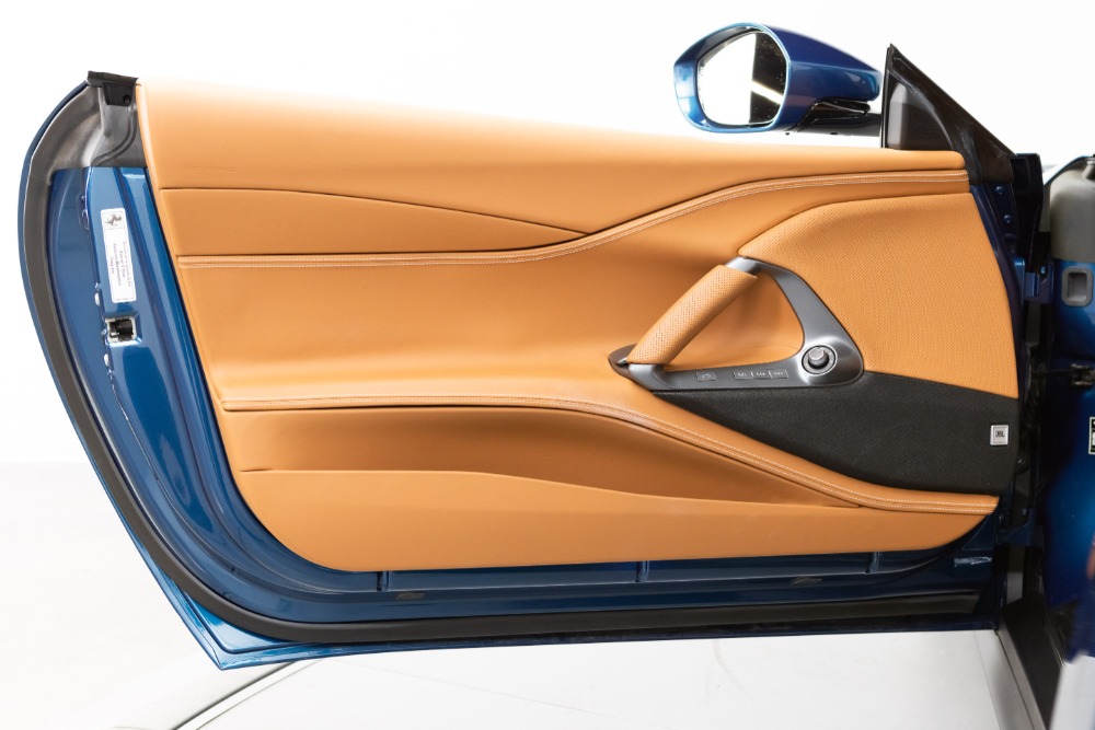 2021 Ferrari 812 GTS