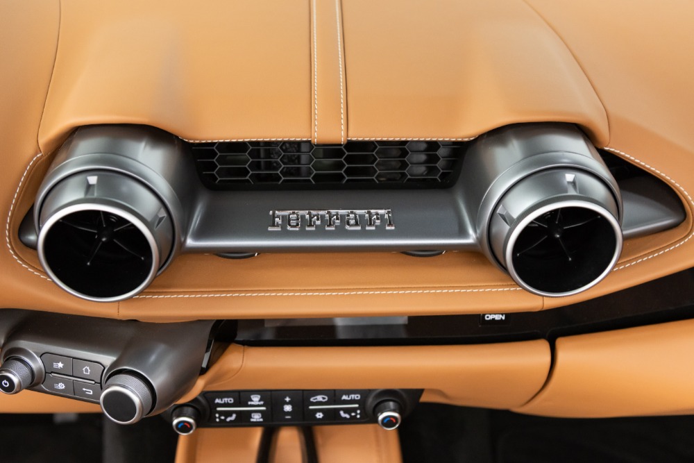 2021 Ferrari 812 GTS