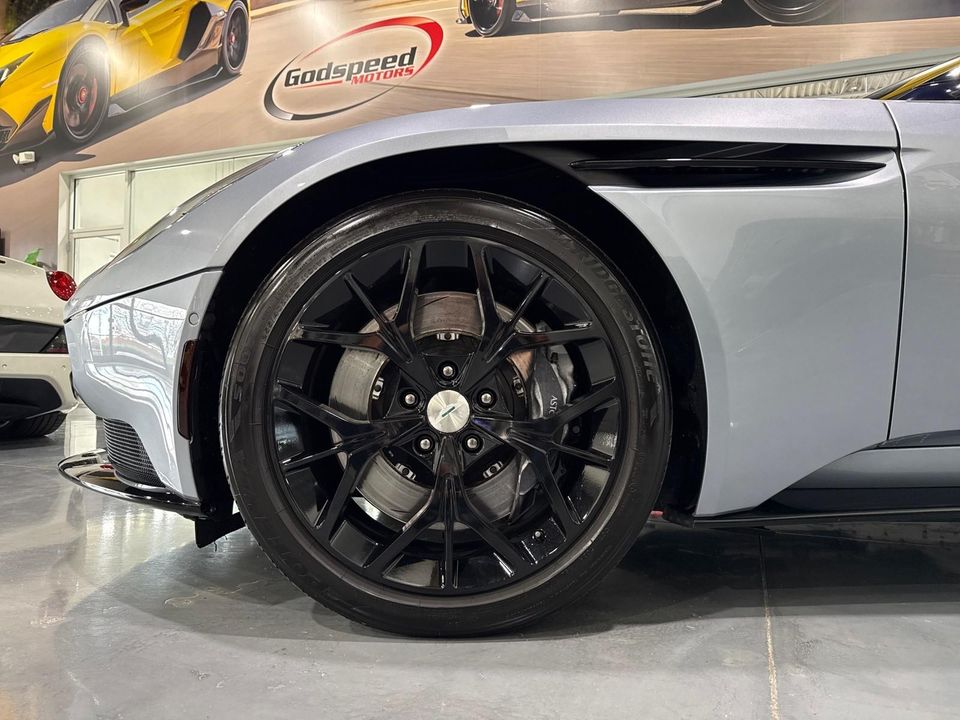 2019 Aston Martin DB11