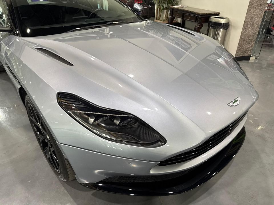 2019 Aston Martin DB11
