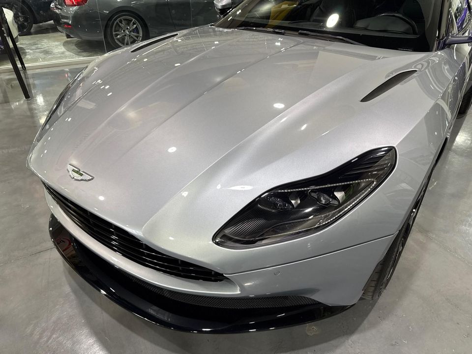2019 Aston Martin DB11