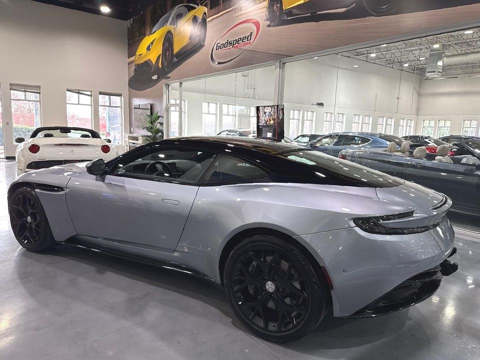 2019 Aston Martin DB11