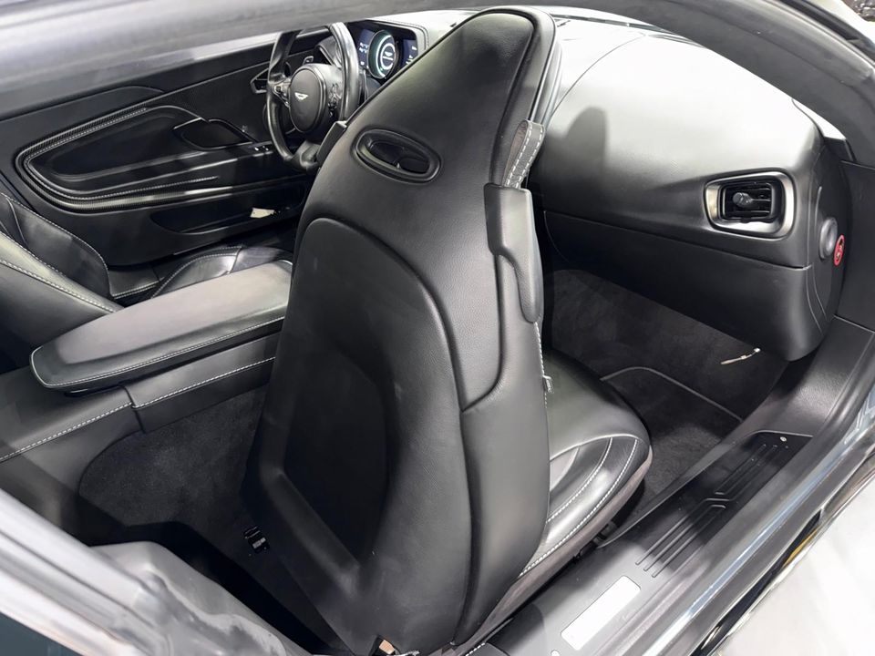 2019 Aston Martin DB11