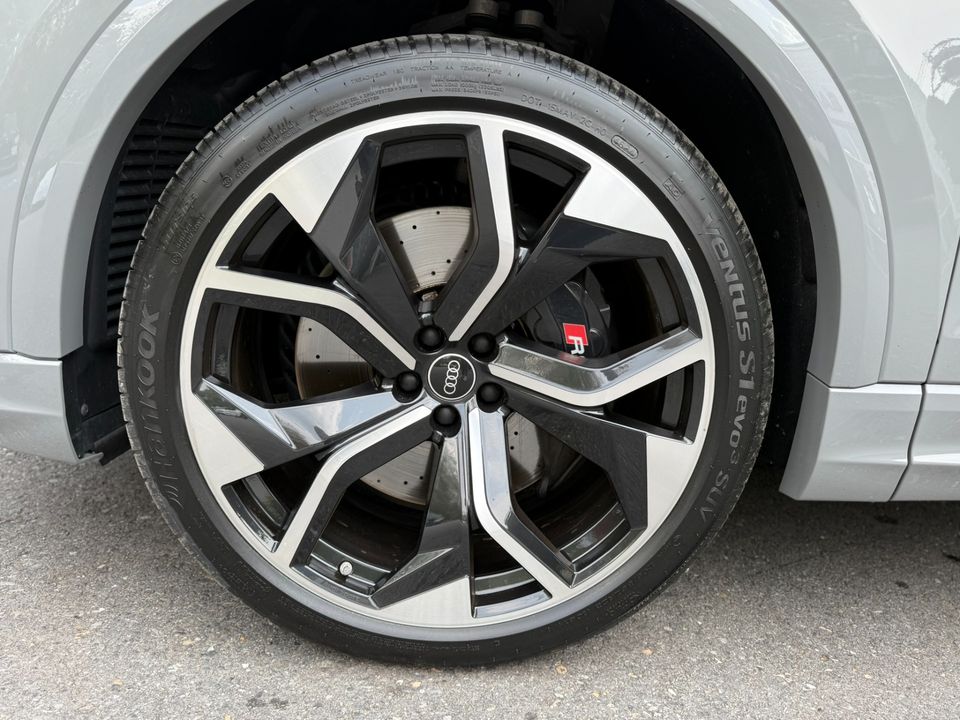 2022 Audi RS Q8