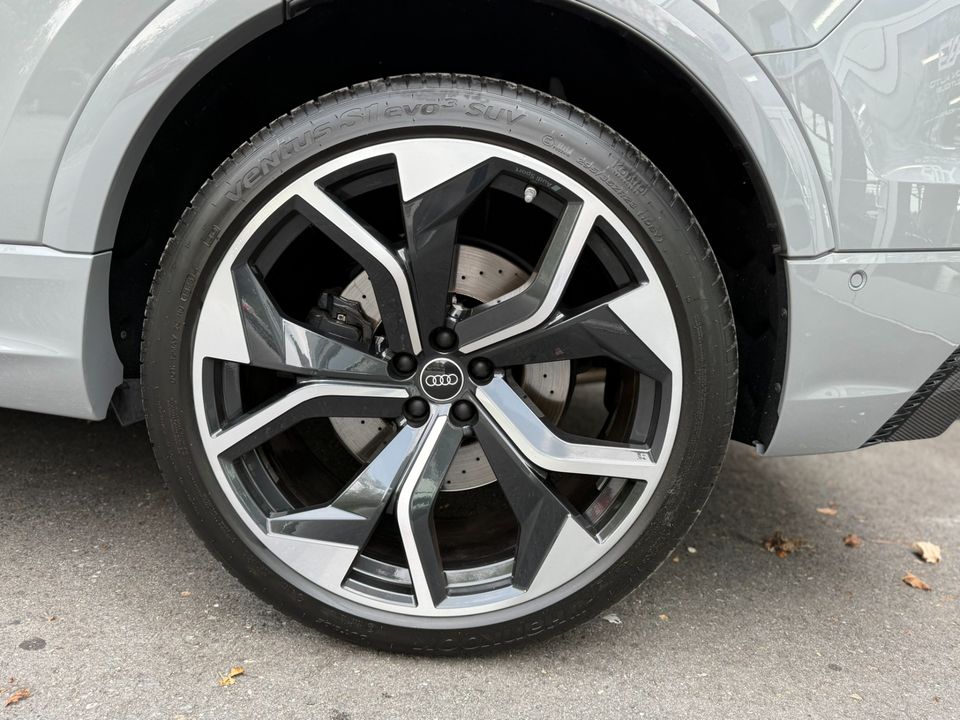 2022 Audi RS Q8