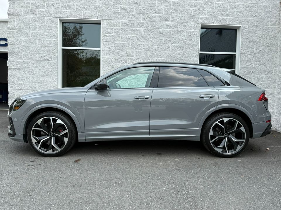 2022 Audi RS Q8