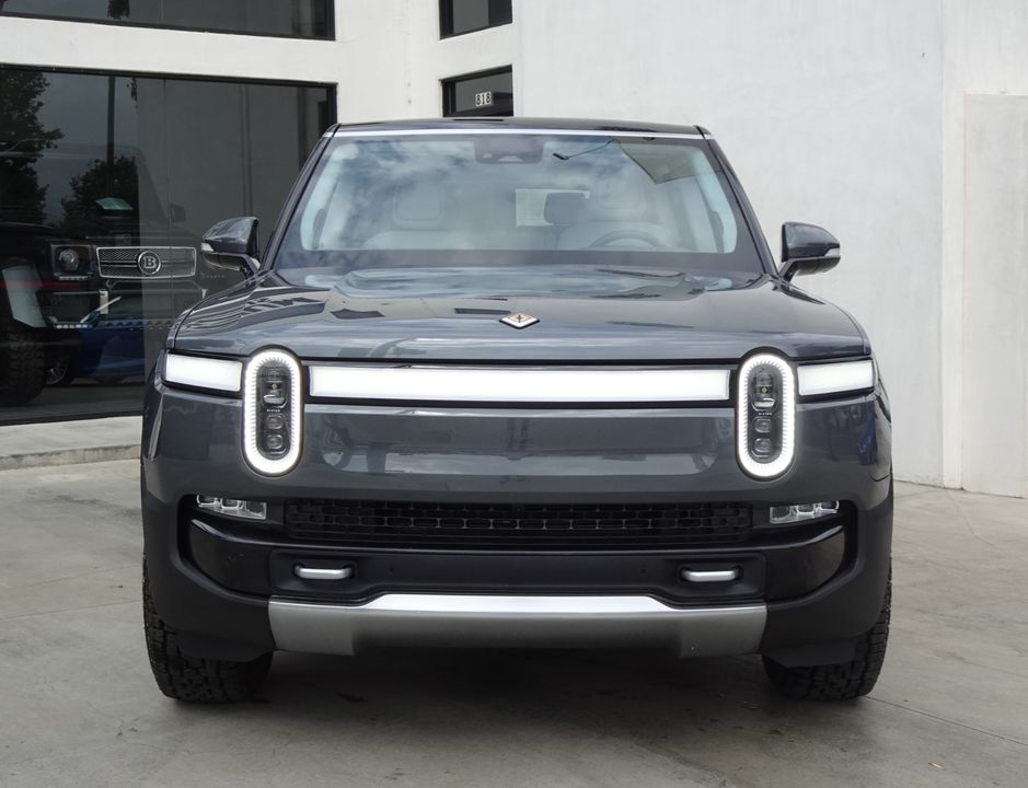 2023 Rivian R1S