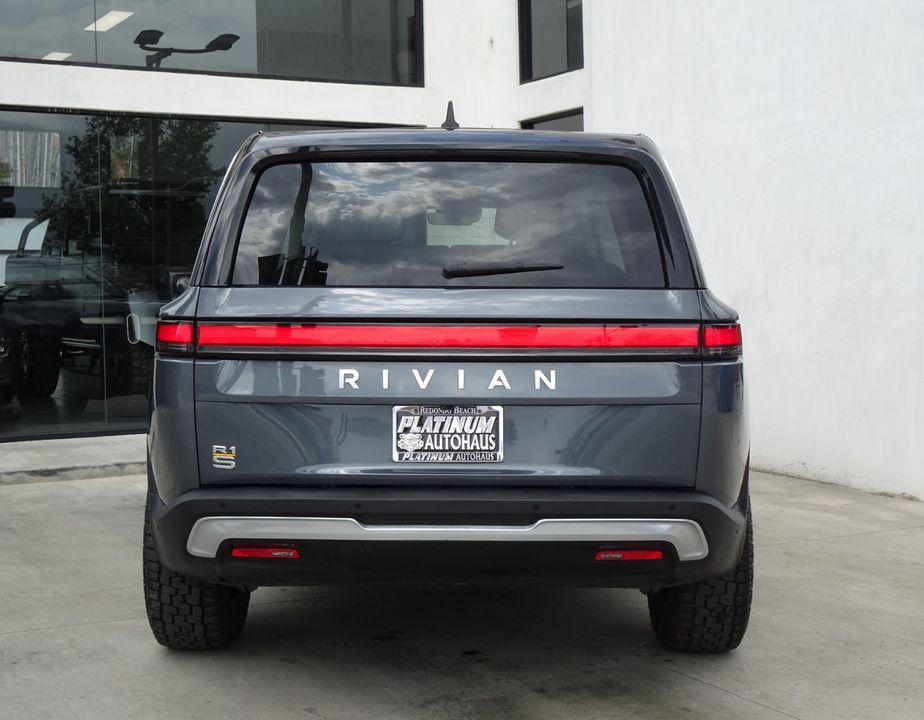2023 Rivian R1S