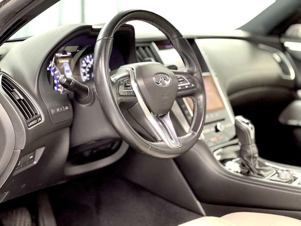 2017 INFINITI Q60