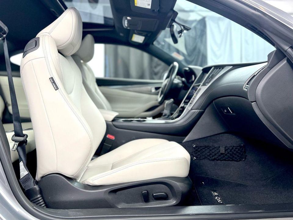 2017 INFINITI Q60