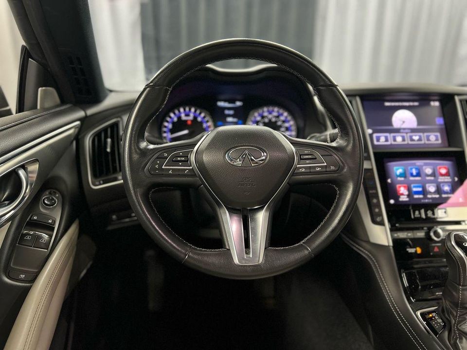 2017 INFINITI Q60