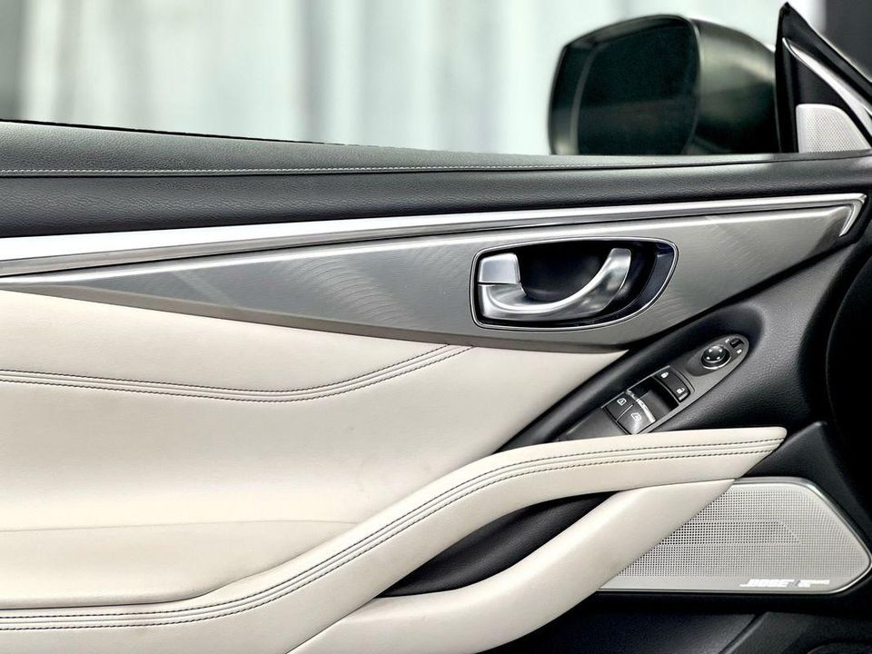 2017 INFINITI Q60