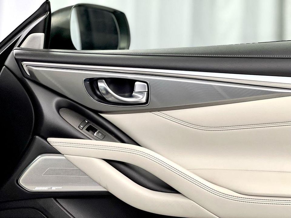 2017 INFINITI Q60