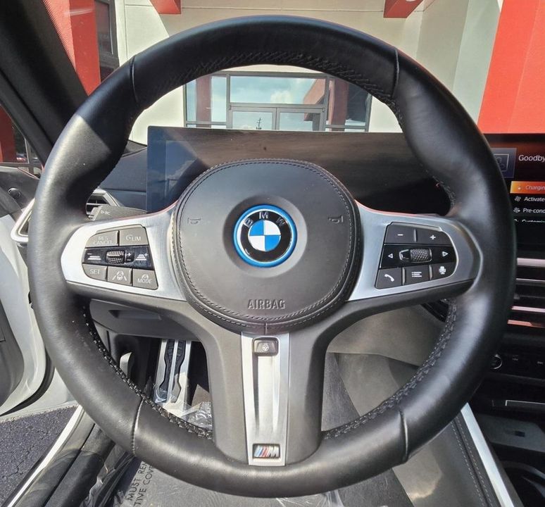 2022 BMW i4