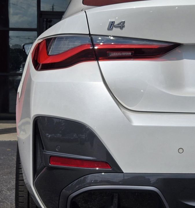2022 BMW i4