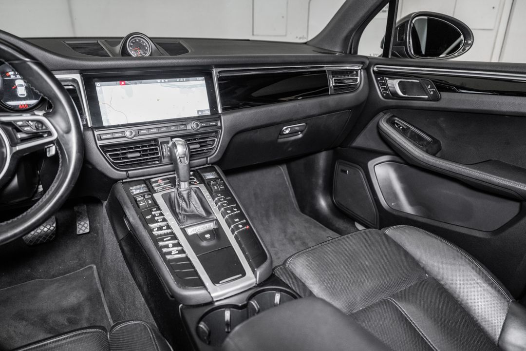 2021 Porsche Macan