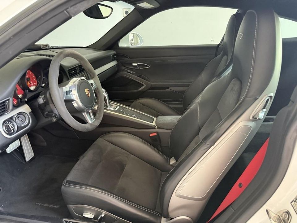 2015 Porsche 911