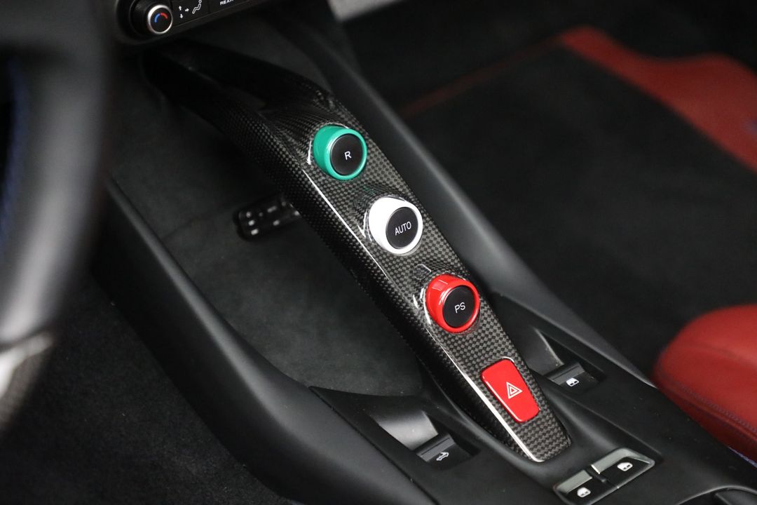 2022 Ferrari 812 GTS