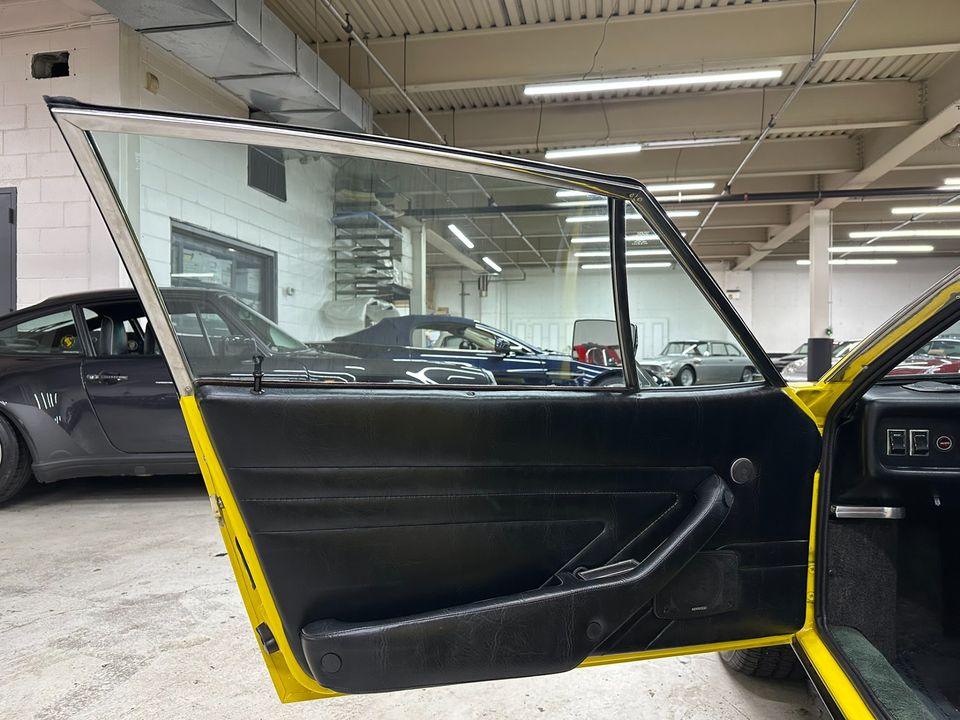 1974 DeTomaso Pantera