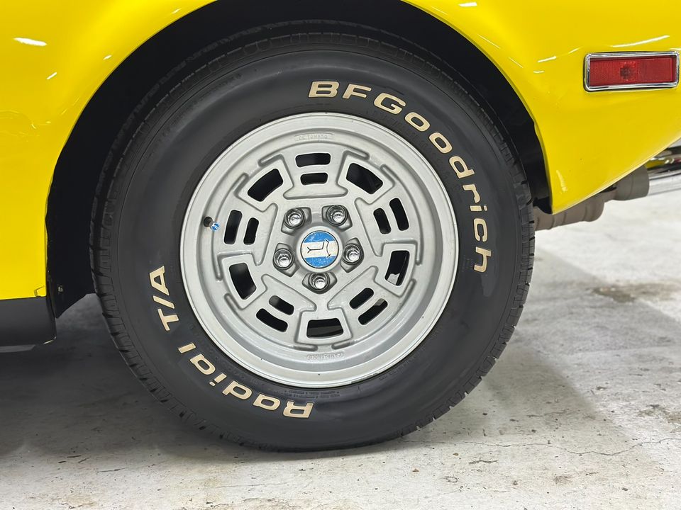 1974 DeTomaso Pantera