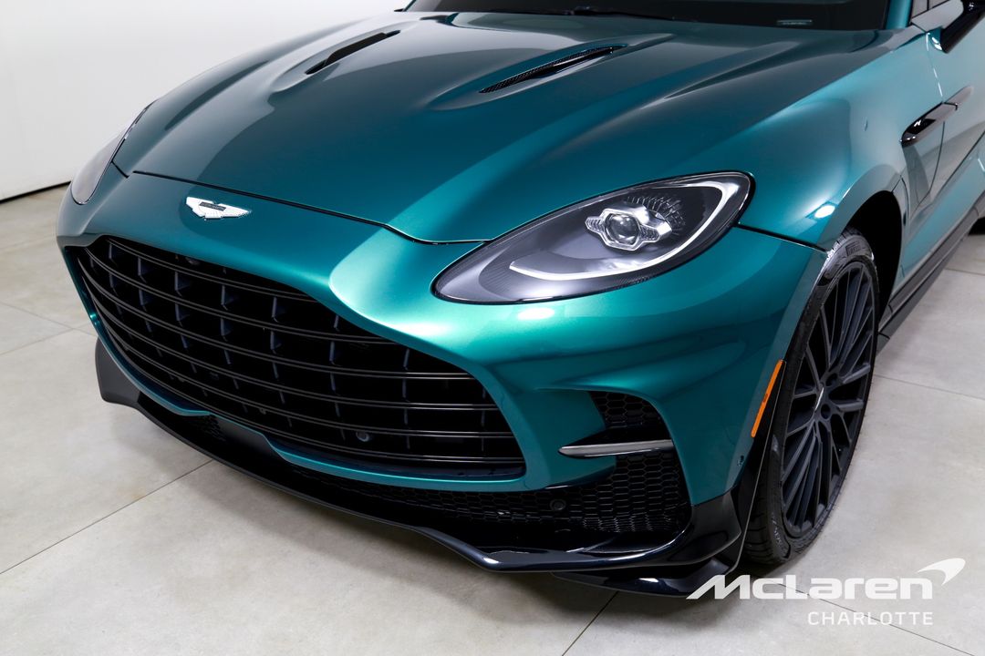 2024 Aston Martin DBX