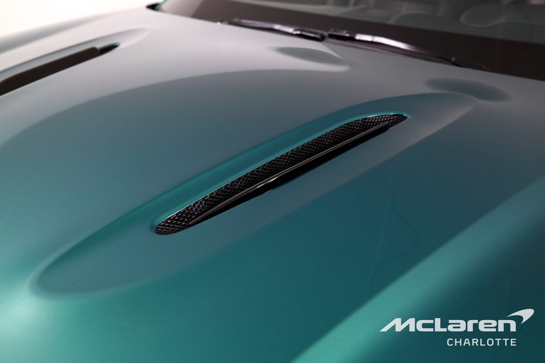 2024 Aston Martin DBX