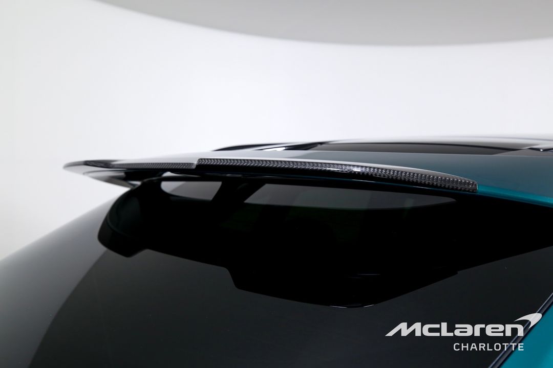 2024 Aston Martin DBX