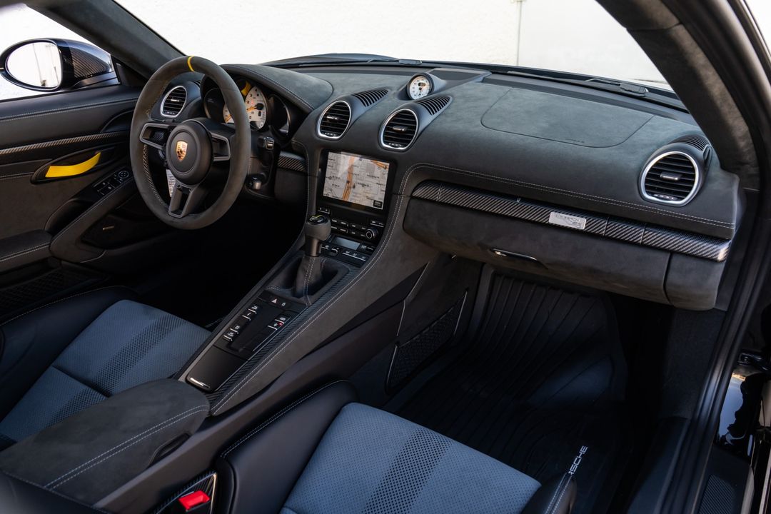 2024 Porsche 718 Cayman