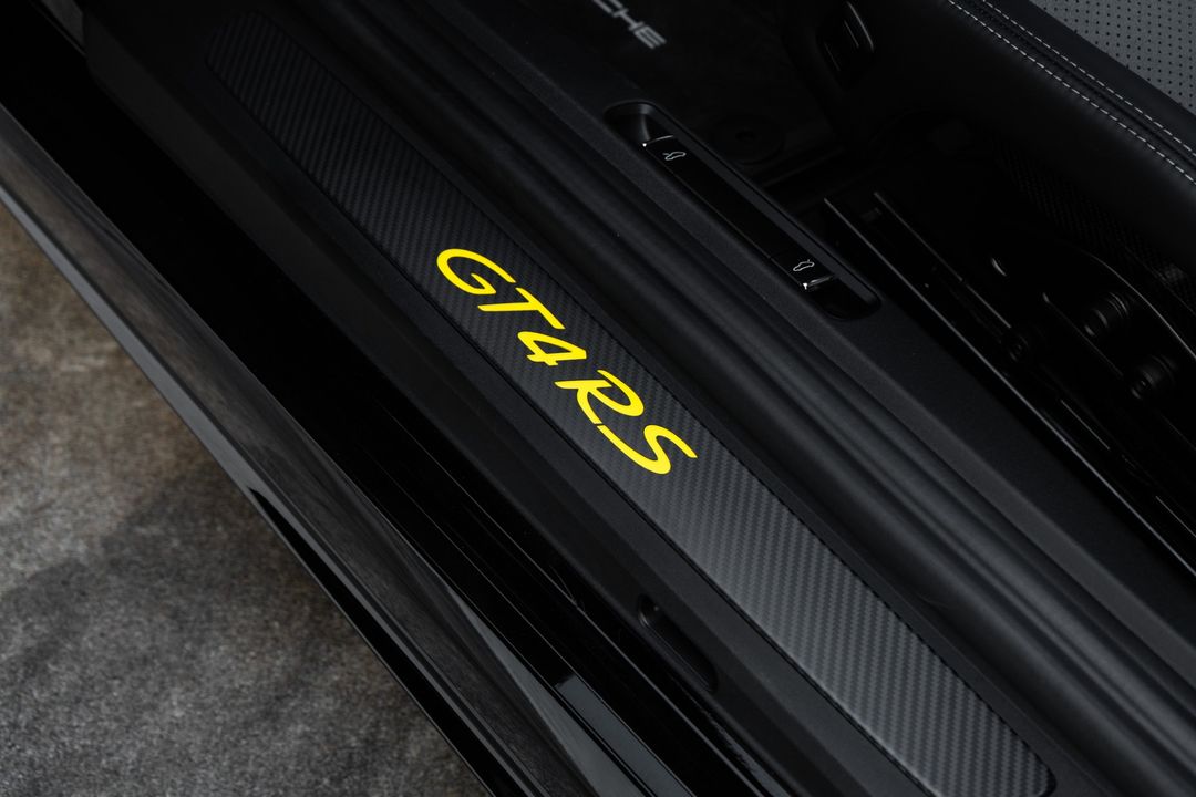 2024 Porsche 718 Cayman