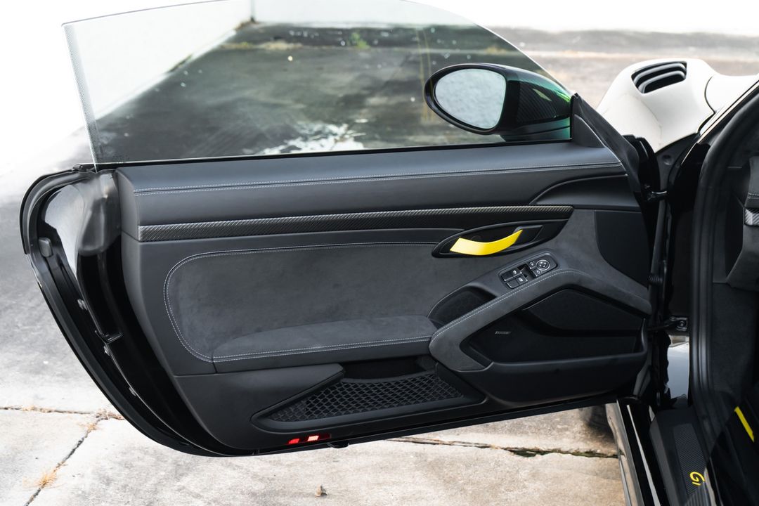 2024 Porsche 718 Cayman