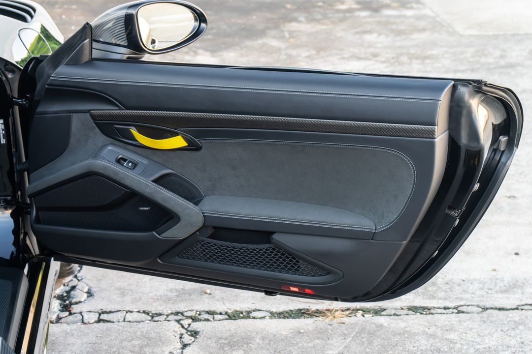 2024 Porsche 718 Cayman