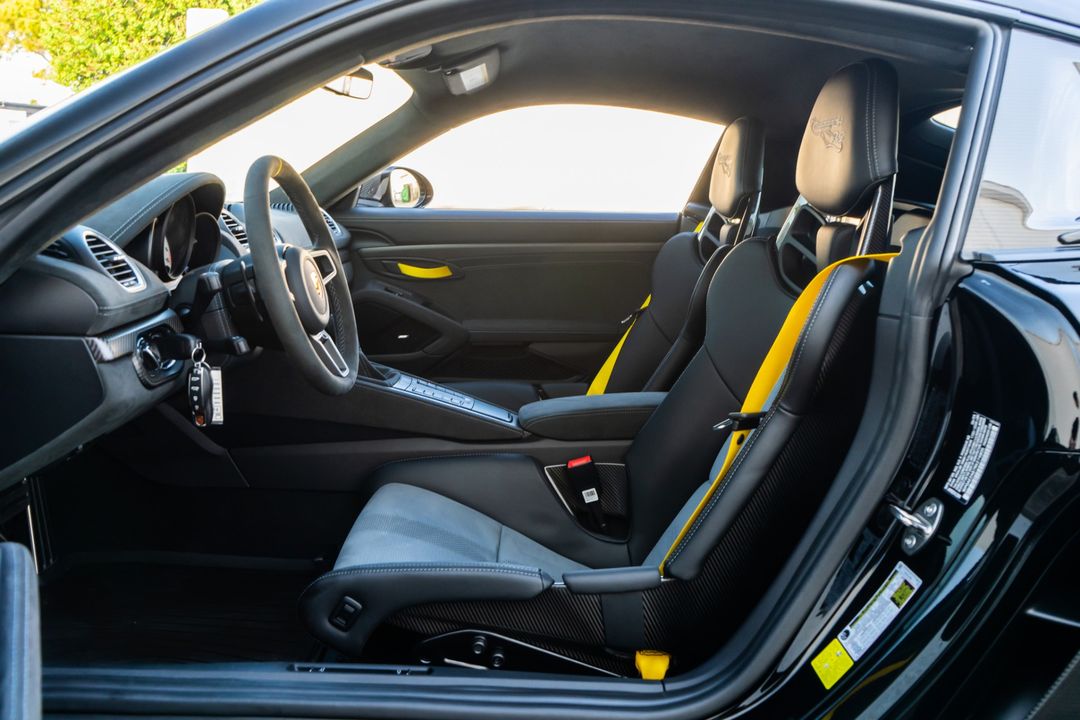 2024 Porsche 718 Cayman