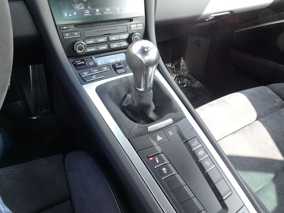 2019 Porsche 718 Cayman