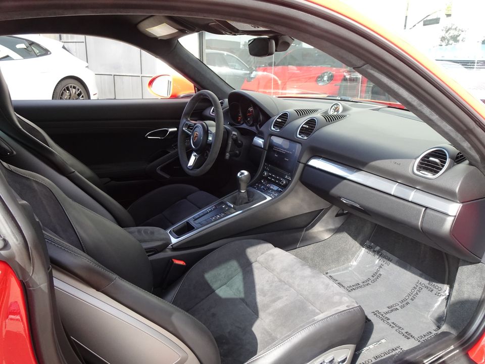 2019 Porsche 718 Cayman