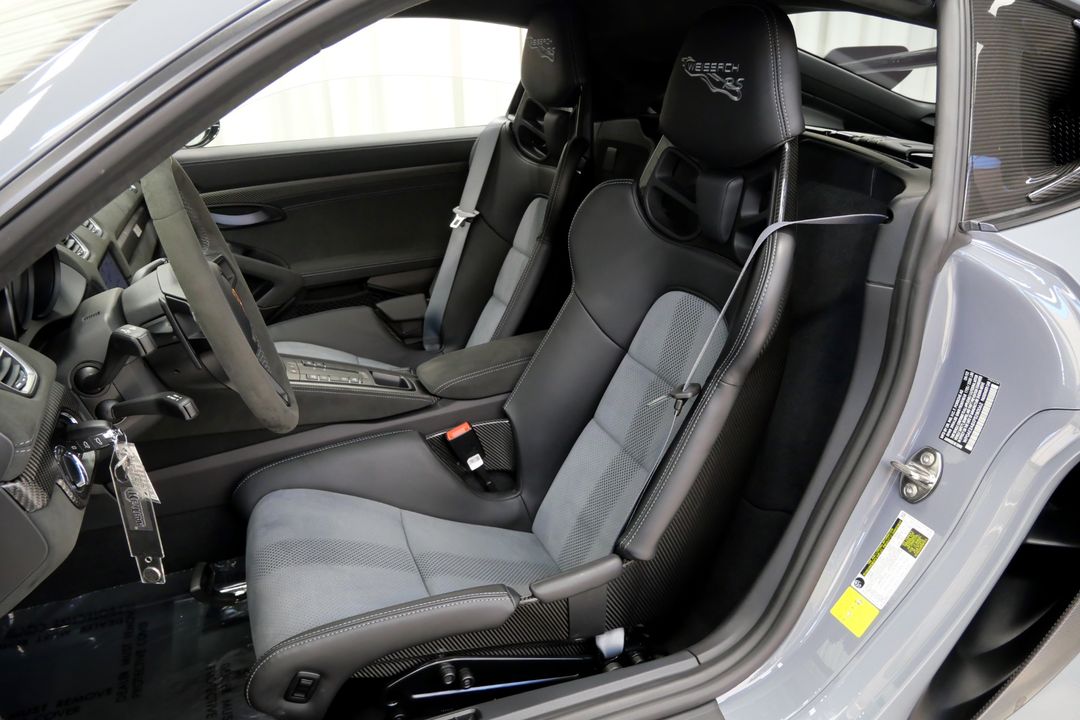 2023 Porsche 718 Cayman